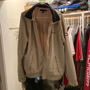 Tommy Hilfiger, extra light tan, size L.